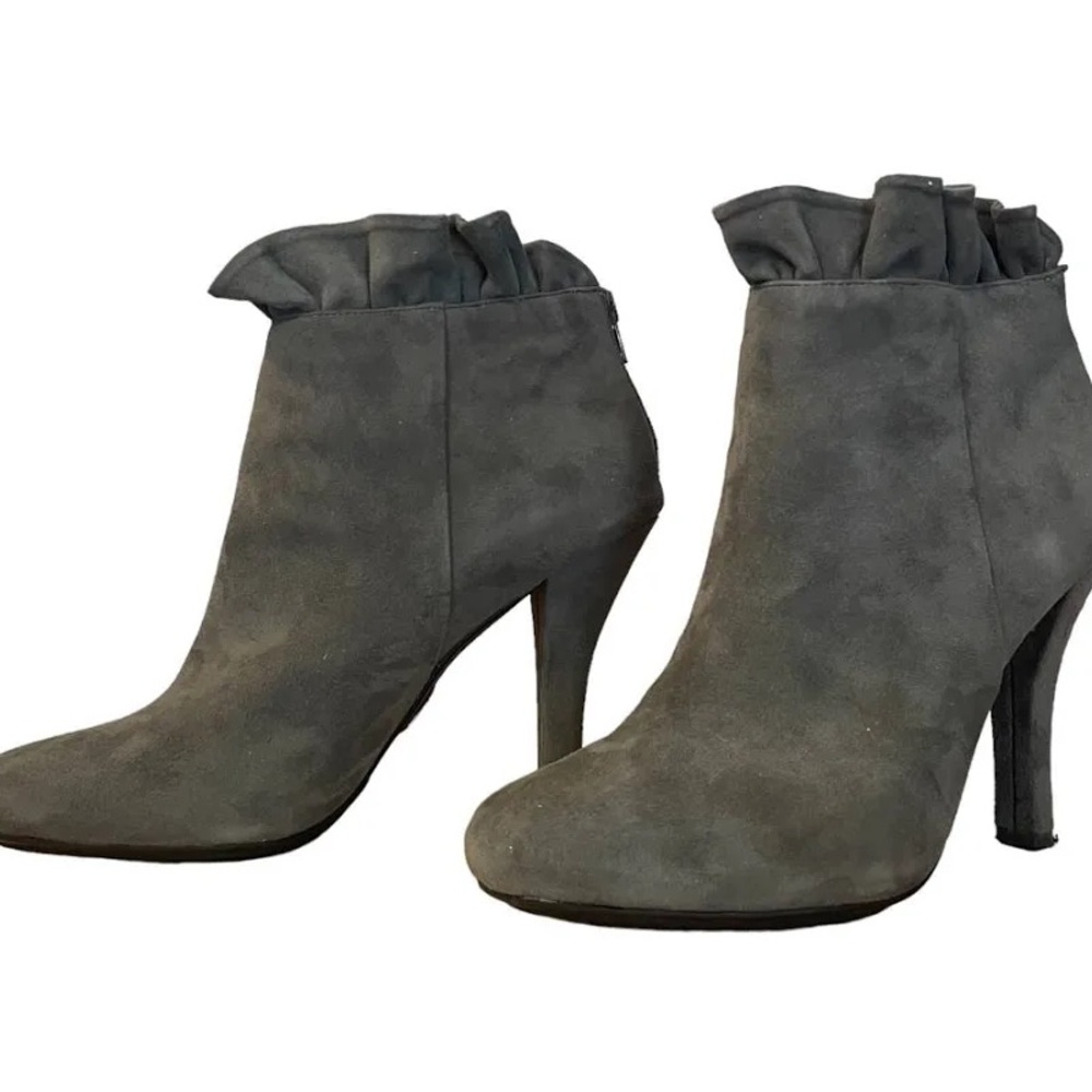 ME TOO JUJU14 GREY RUFFLE SUEDE ANKLE BOOTS